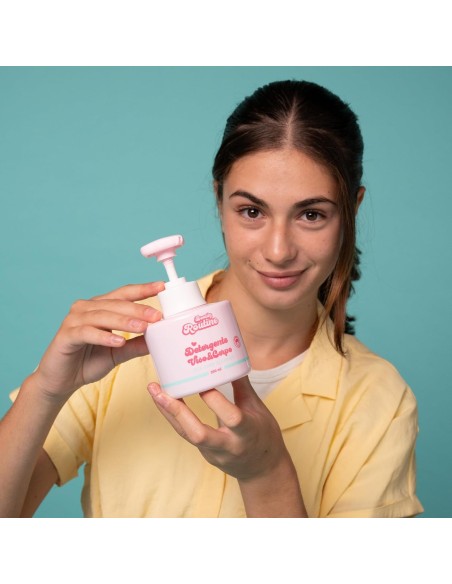 Beauty Routine Detergente Viso e Corpo Nice – Detergente Delicato con Dispenser per Bambine