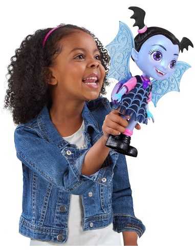 Vampirina Bambola GLOW con funzioni GIOVAM15000 Giochi Preziosi | Futurartshop.com