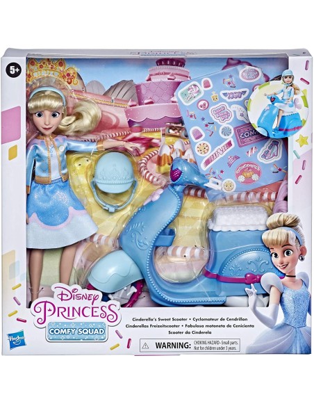 Disney Princess Comfy Squad Cenerentola con il suo Scooter HASE89375L00 Hasbro | Futurartshop.com