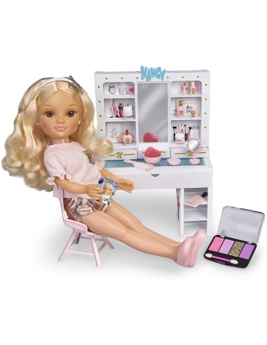 Nancy Doll a day of beauty GIO700015787 Famosa | Futurartshop.com