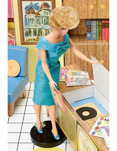 Barbie Casa dei Sogni Vintage Riproduzione del 1962 con Bambola TOYGNC38 Mattel | Futurartshop.com