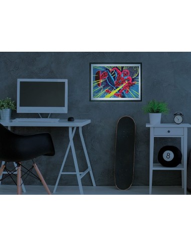 Puzzle Spider-Man Luminoso 104 pezzi CLE27555 Clementoni | Futurartshop.com