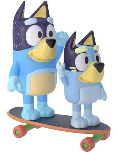 Bluey-Bluey and Bandit characters on the skateboard GIOBLY00000-3 Giochi Preziosi | Futurartshop.com