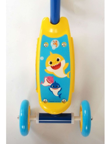 Monopattino Baby Shark con 3 ruote LUB11028 Futurart | Futurartshop.com