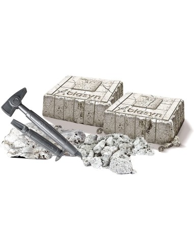 The palaeontologist's kit with Triceratops and Velociraptors CLE19307 Clementoni | Futurartshop.com
