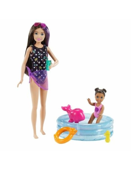 Barbie Bab PLA sitter PLA bambole set dolls with pool TOYFHY97/GRP39 Mattel | Futurartshop.com