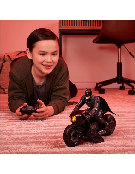 The batman bat-radio controlled motorcycle with character TOY6060490 Spin master | Futurartshop.com
