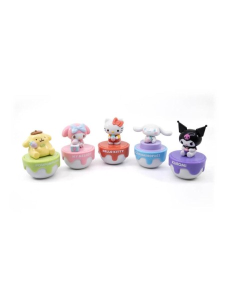 Hello Kitty 8 cm Figures – Strawberry Cake Surprise, 5 Assorted TOM11670 Toys Matter Europe Limited | Futurartshop.com